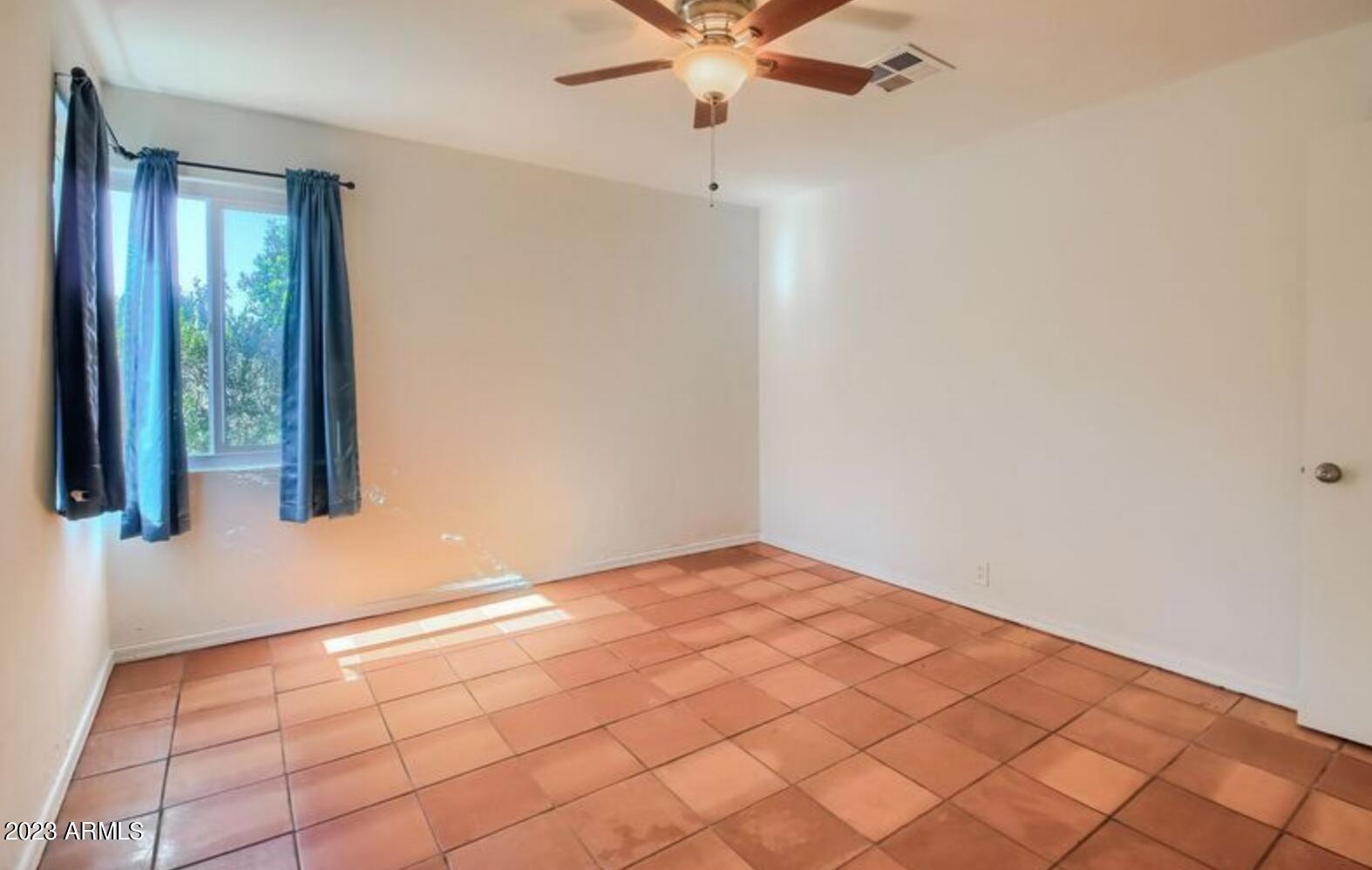 1430 East Meadowbrook Avenue Phoenix, AZ 85014 - Photo 16 of 18 a view of an empty room