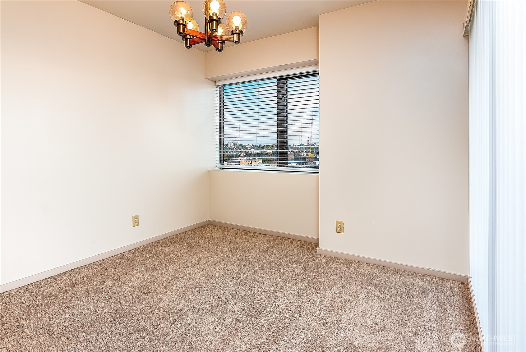 1301 Spring Street, Unit 8C Seattle, WA 98104 - Photo 17 of 31