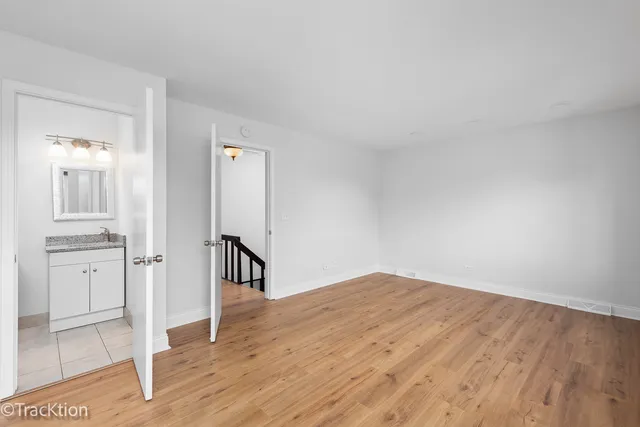 $319,900 | 29W425 Thornwood Lane, Warrenville, IL 60555