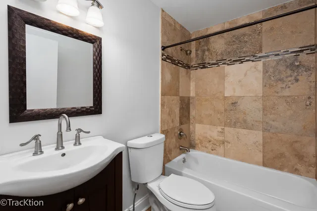 $319,900 | 29W425 Thornwood Lane, Warrenville, IL 60555