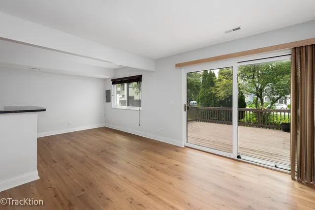 $319,900 | 29W425 Thornwood Lane, Warrenville, IL 60555