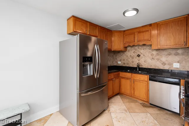 $319,900 | 29W425 Thornwood Lane, Warrenville, IL 60555