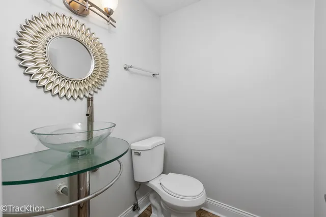 $319,900 | 29W425 Thornwood Lane, Warrenville, IL 60555