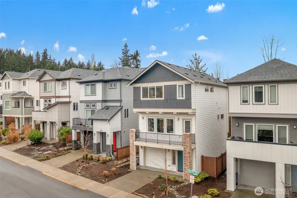 $949,950 | 309 207th Place Southeast, Bothell, WA 98012