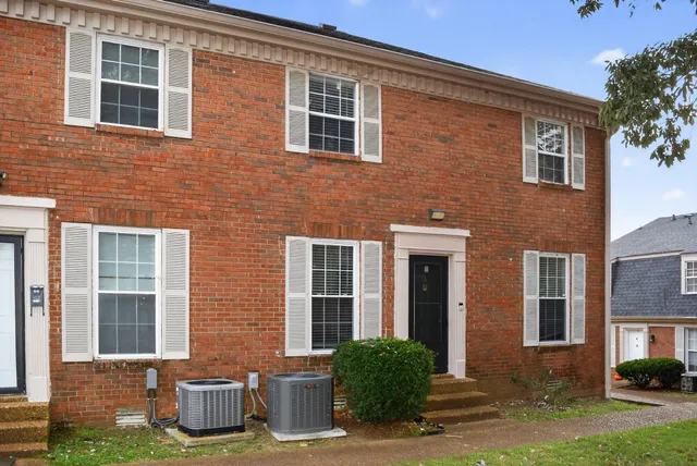 $174,900 | 323 Forest Park Road, Unit 516, Madison, TN 37115