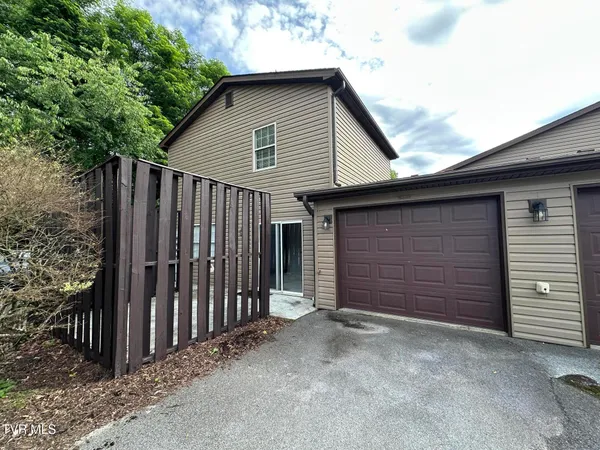 $187,500 | 504 D Pilgrim Court, Unit D, Johnson City, TN 37601