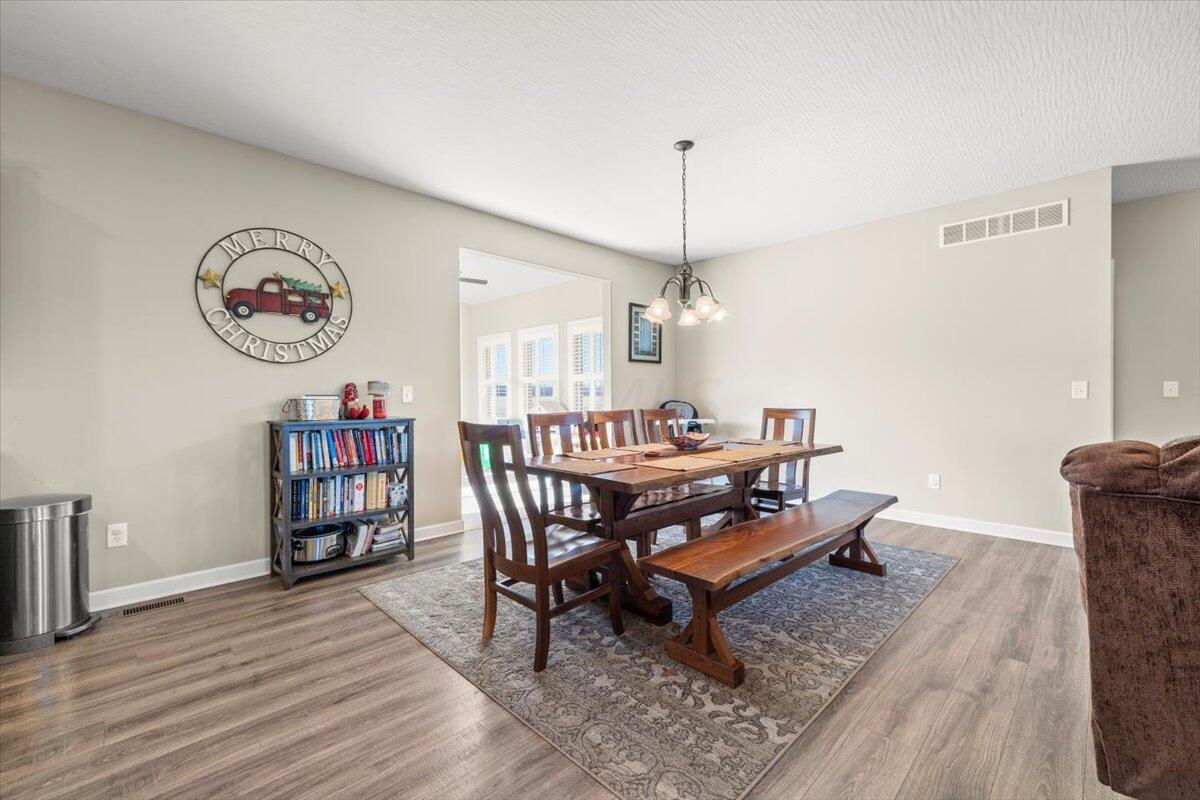 9005 Strine Road Ashley, OH 43003 - Photo 9 of 30 10-Dining Room