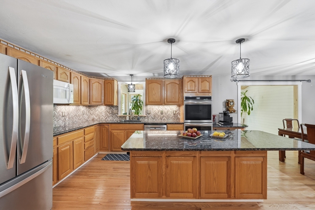 7 Hartwell Road Oxford, MA 01537 - Photo 4 of 42