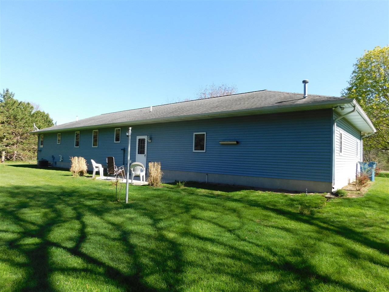 1576 Anthony Road Manistee, MI 49660 - Photo 8 of 34