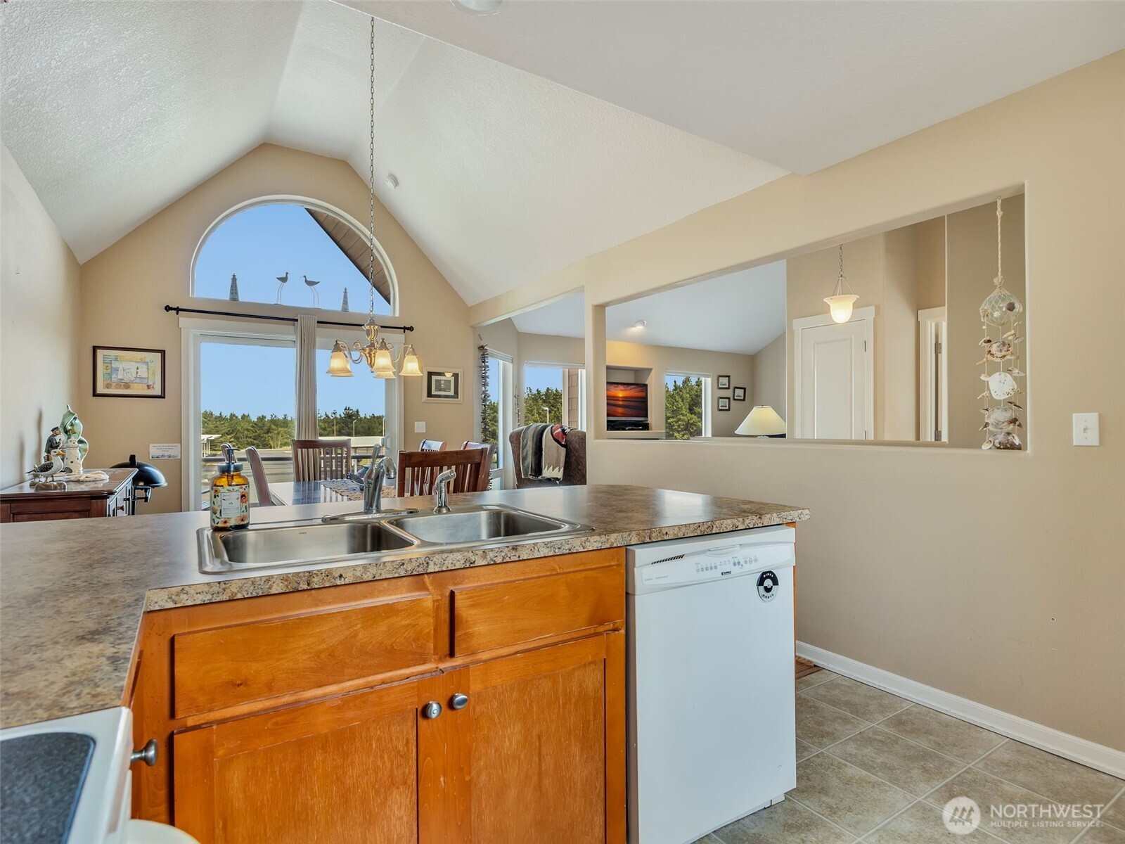 316 7th Street Southwest, Unit 13 Long Beach, WA 98631 - Photo 18 of 33