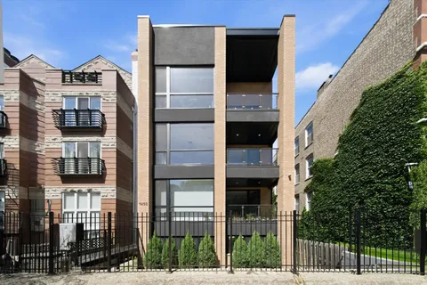 $799,000 | 1450 North Bosworth Avenue, Unit 2, Chicago, IL 60642
