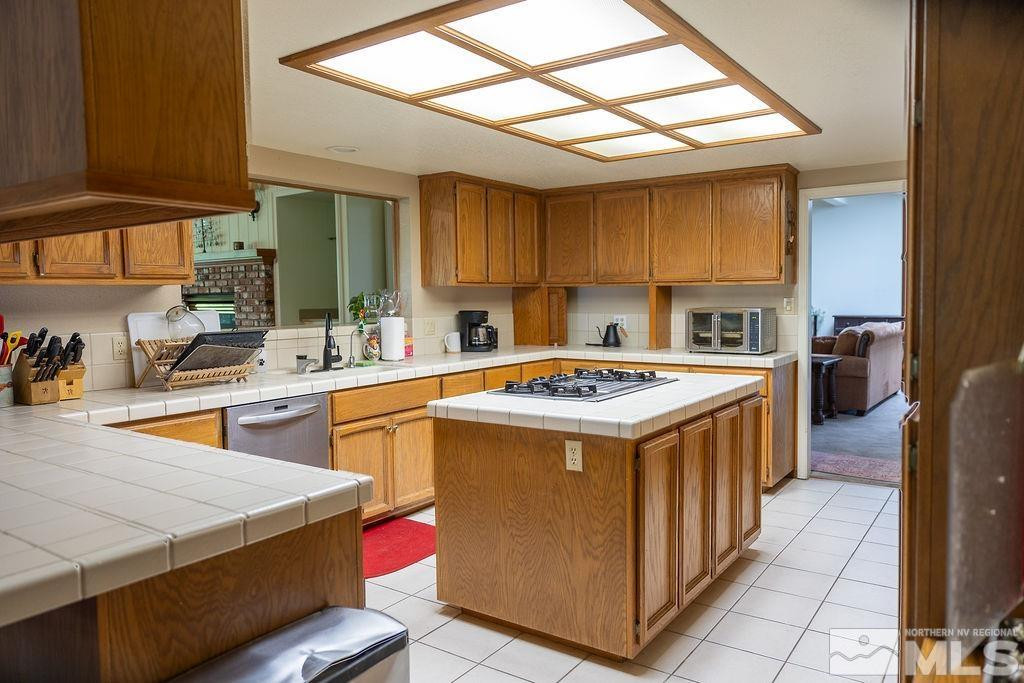 2285 Hedgewood Drive Reno, NV 89509 - Photo 7 of 53 Photo 7