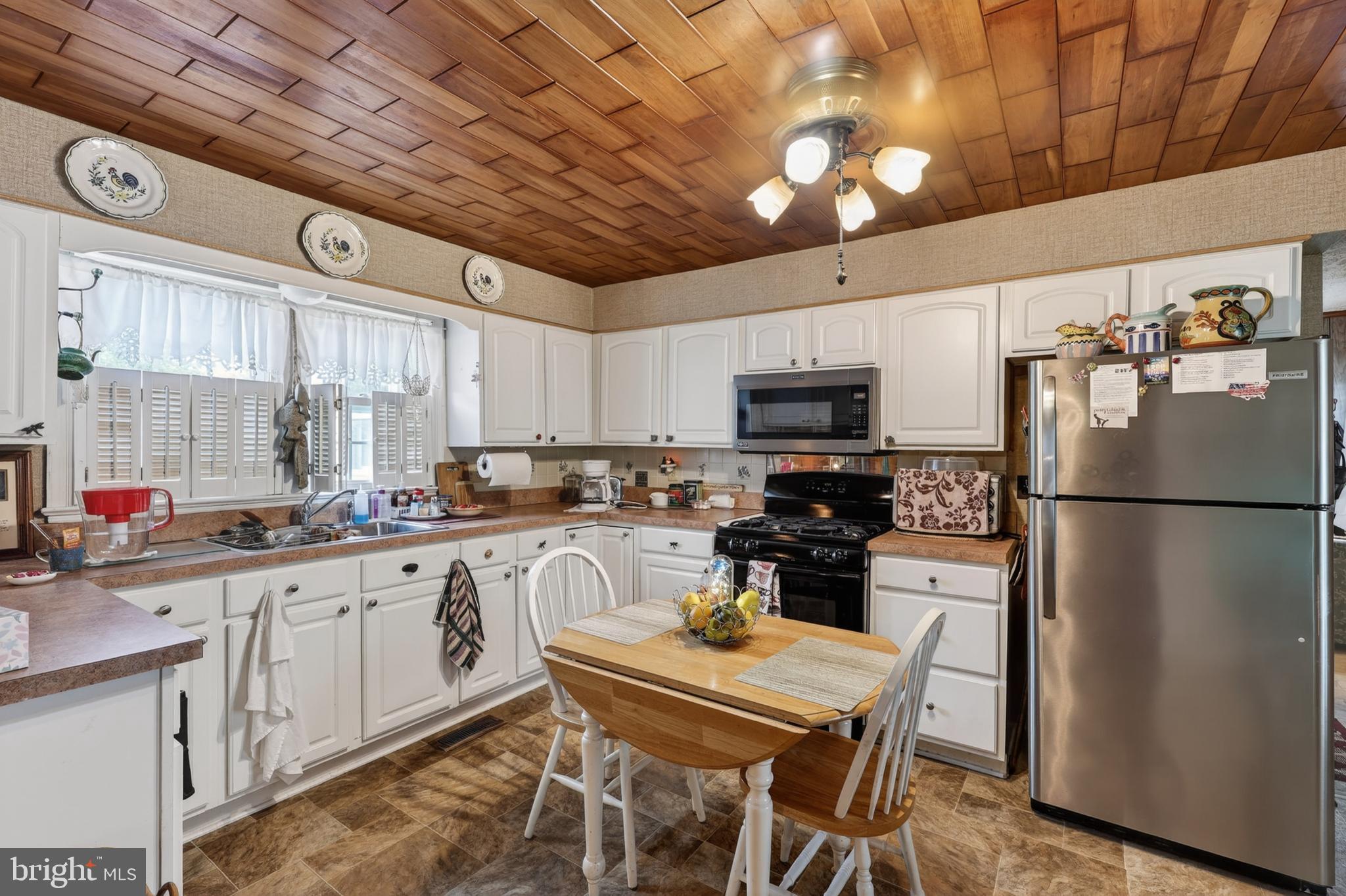 795 Hideaway Farms Road Edinburg, VA 22824 - Photo 7 of 57