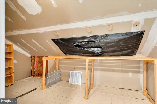 $330,000 | 43 Standiford Court, Unit 155, Wilmington, DE 19804