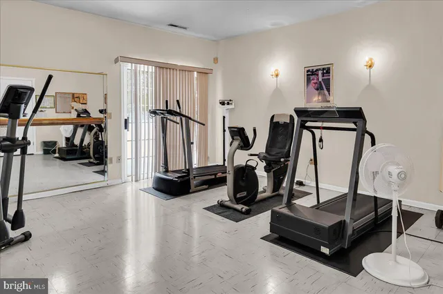 $330,000 | 43 Standiford Court, Unit 155, Wilmington, DE 19804