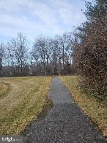 $330,000 | 43 Standiford Court, Unit 155, Wilmington, DE 19804