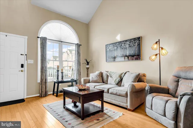 $330,000 | 43 Standiford Court, Unit 155, Wilmington, DE 19804