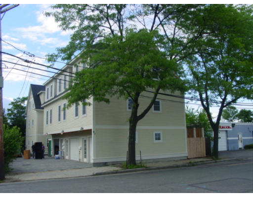 67 Bay State Road, Unit D Cambridge, MA 02138 - Photo 2 of 5 Gallery Image 2