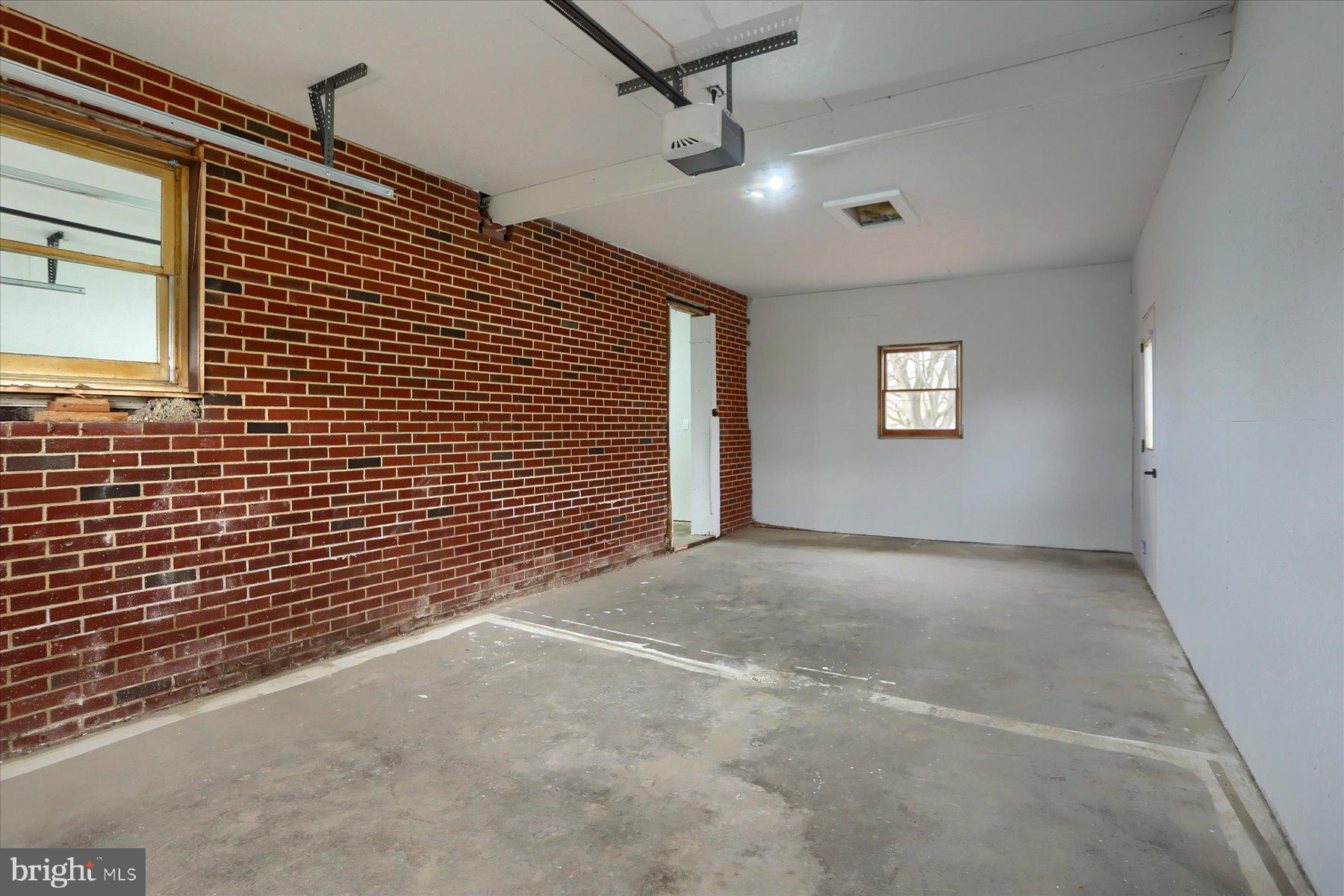1339 Berrysburg Road Millersburg, PA 17061 - Photo 36 of 42 a view of an empty room with a projector