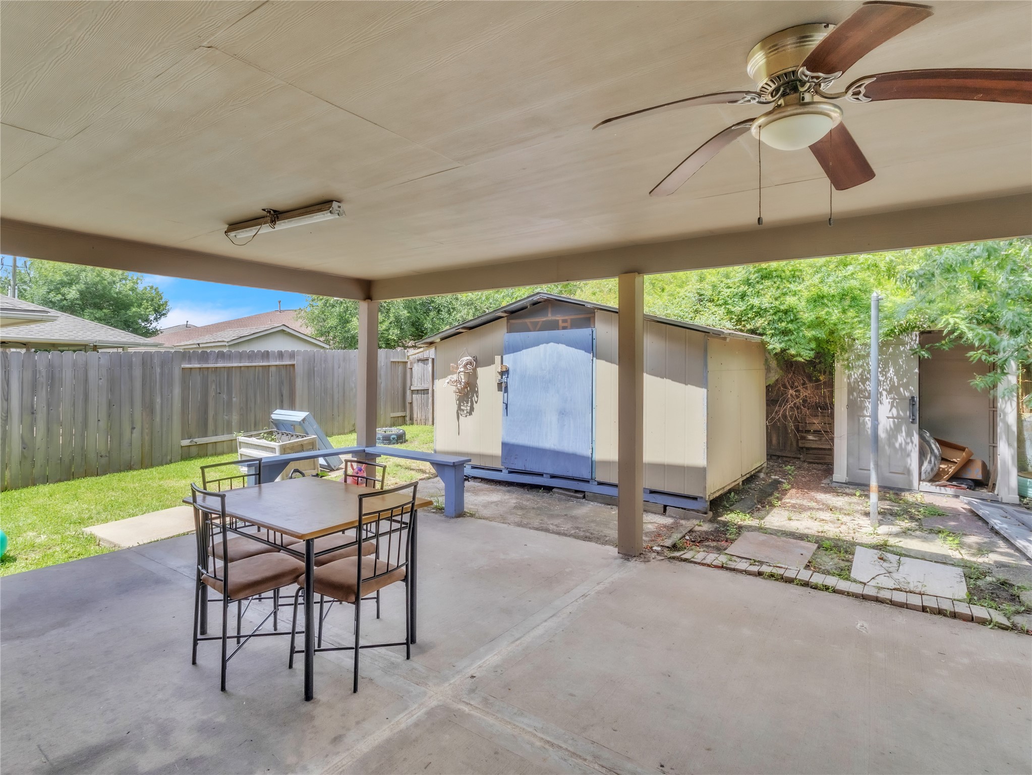 10515 Ince Lane Houston, TX 77040 - Photo 29 of 31 Backyard patio
