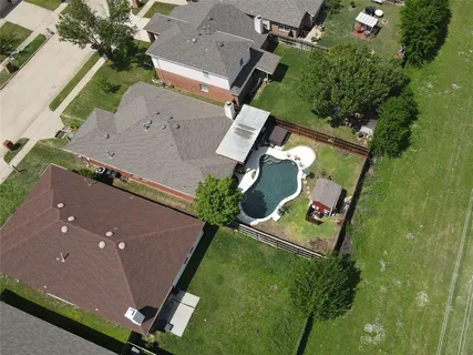 $379,900 | 11820 Gold Creek Drive East, Fort Worth, TX 76244