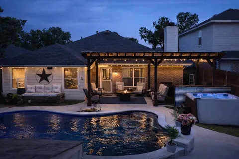 $379,900 | 11820 Gold Creek Drive East, Fort Worth, TX 76244