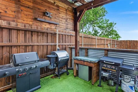 $379,900 | 11820 Gold Creek Drive East, Fort Worth, TX 76244