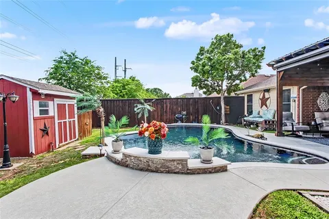 $379,900 | 11820 Gold Creek Drive East, Fort Worth, TX 76244