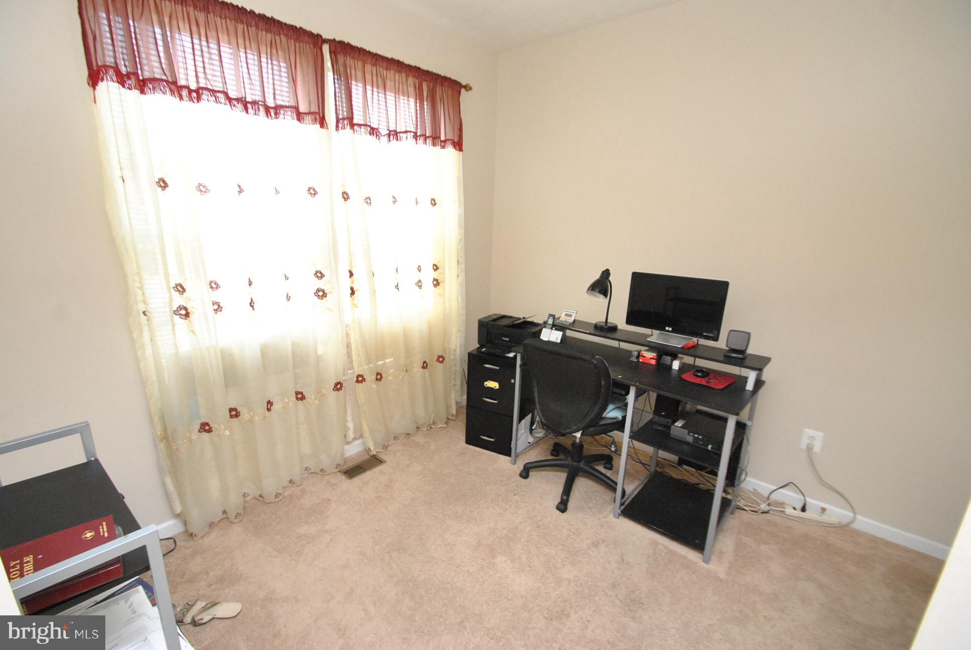 611 Middle River Road Baltimore, MD 21220 - Photo 3 of 34
