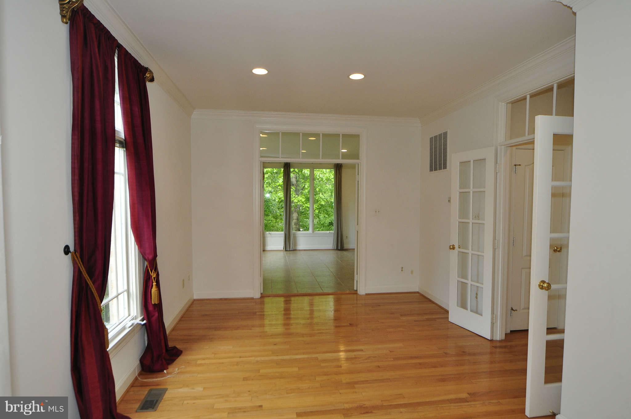 11090 Whitstone Place Reston, VA 20194 - Photo 14 of 30 Interior (General)
