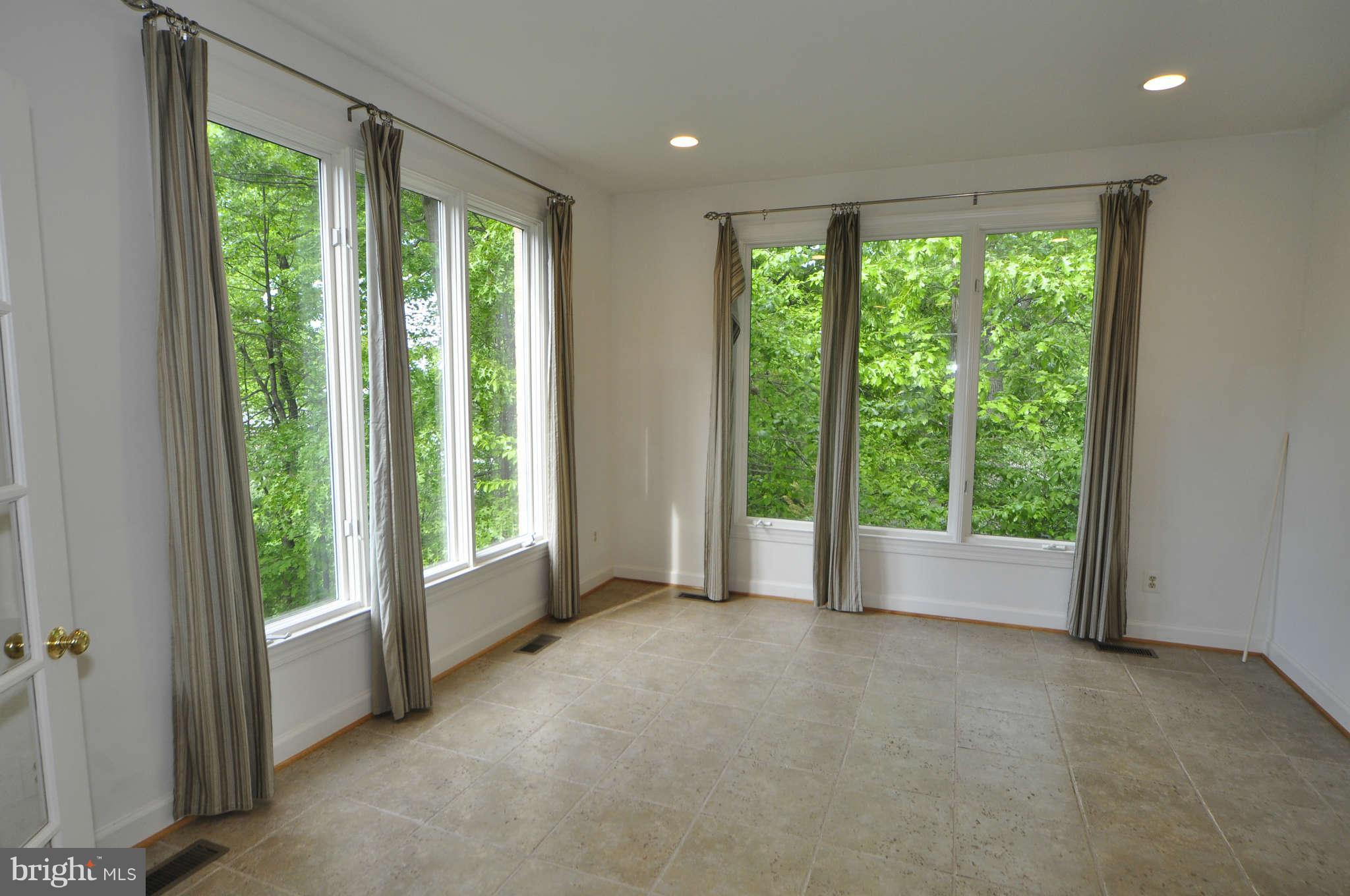 11090 Whitstone Place Reston, VA 20194 - Photo 16 of 30 Interior (General)