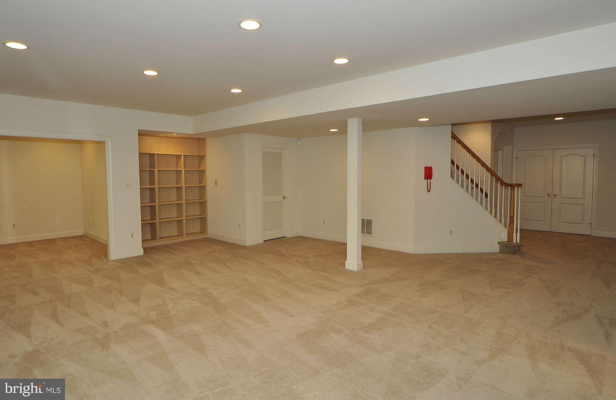 11090 Whitstone Place Reston, VA 20194 - Photo 25 of 30 Basement
