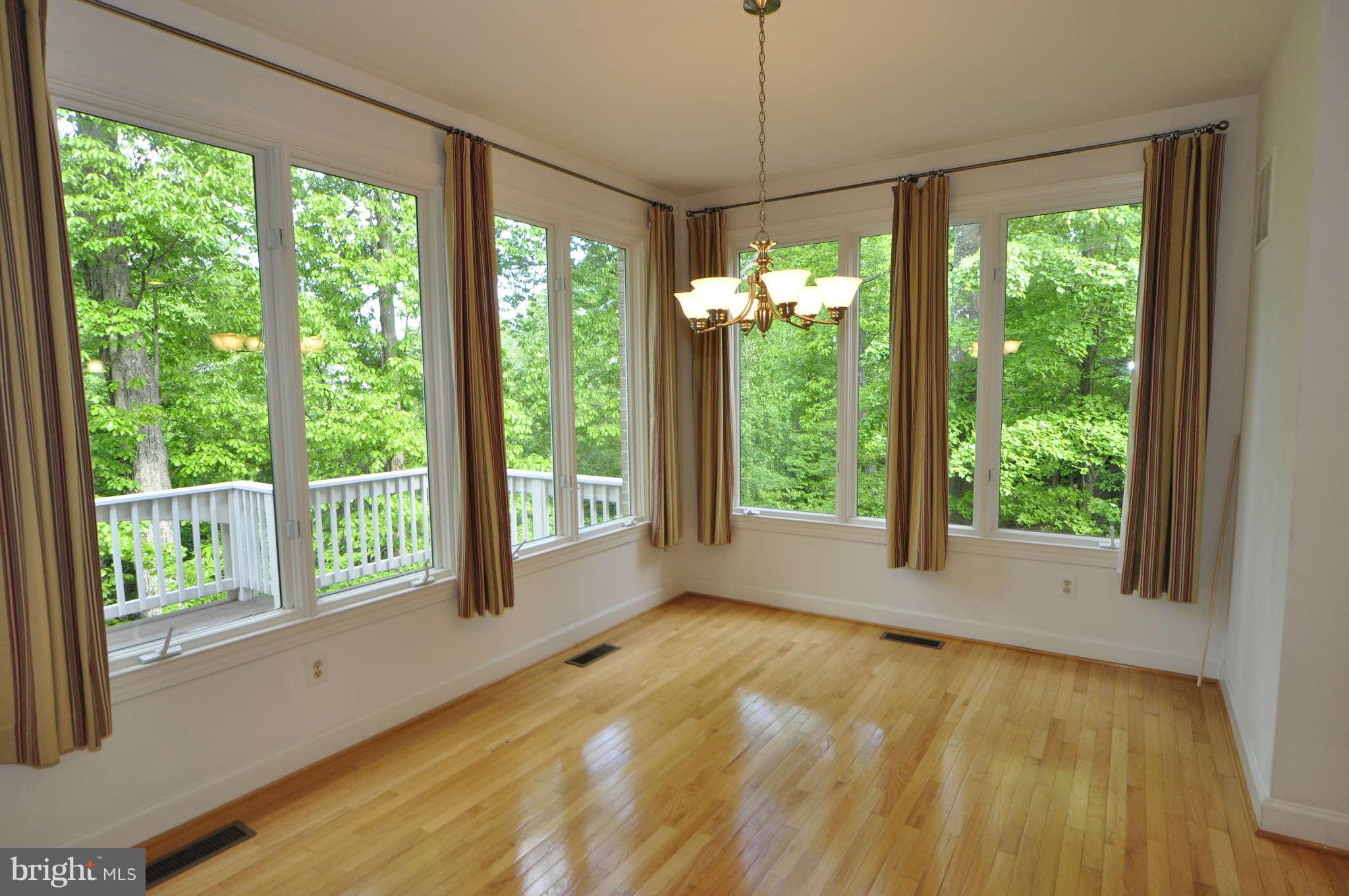 11090 Whitstone Place Reston, VA 20194 - Photo 7 of 30 Kitchen