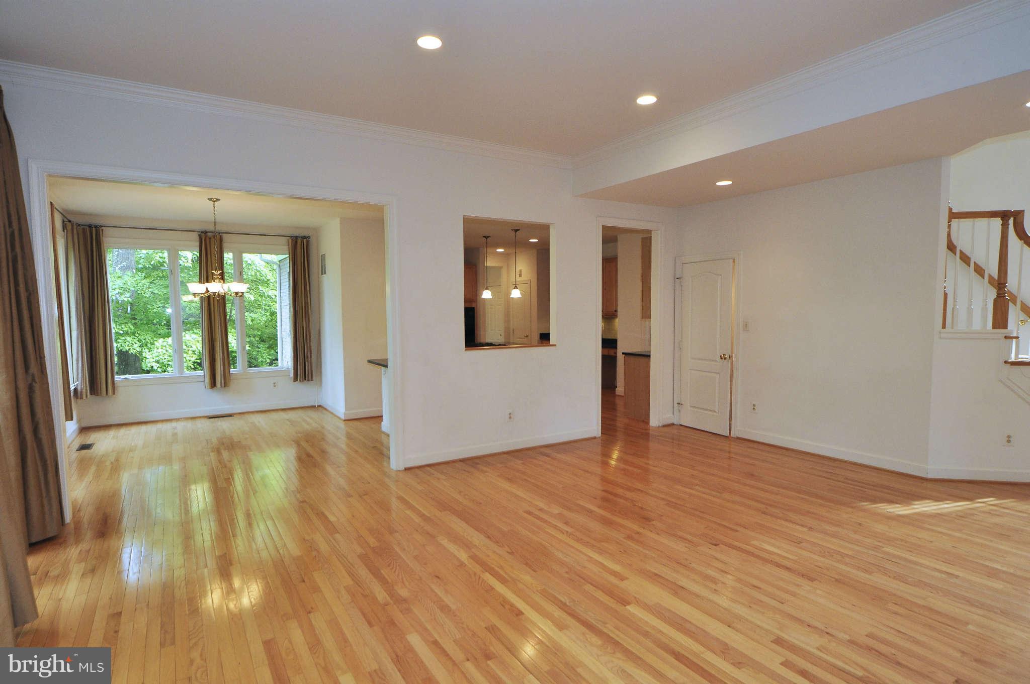 11090 Whitstone Place Reston, VA 20194 - Photo 10 of 30 Family Room
