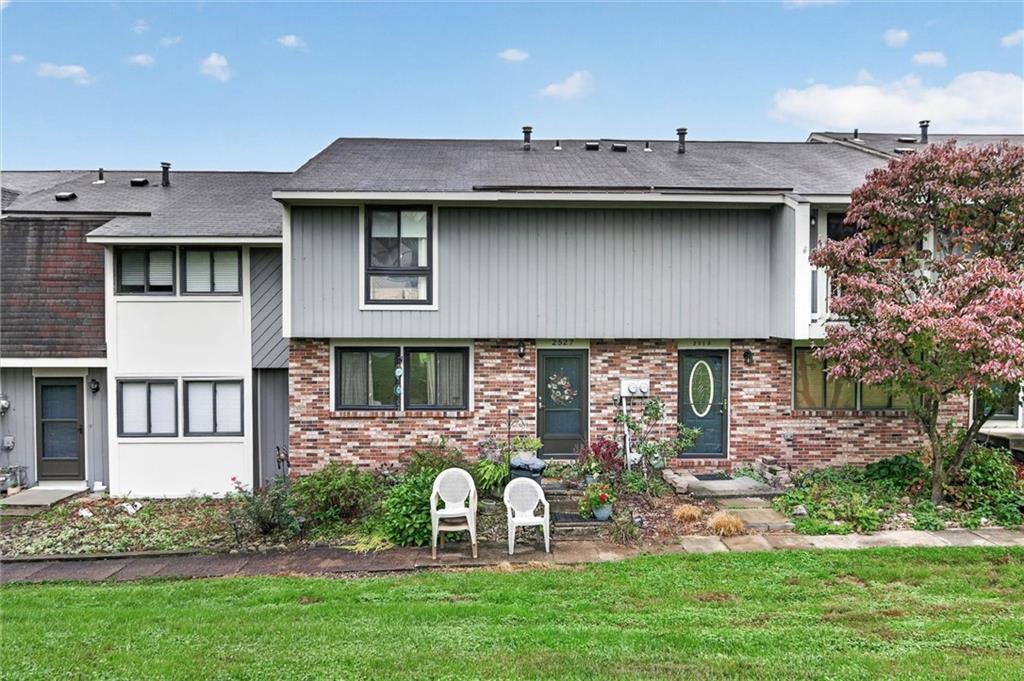 2527 Hunting Ridge Trail Bridgeville, PA 15017 - Photo 1 of 21 Gallery Image 1
