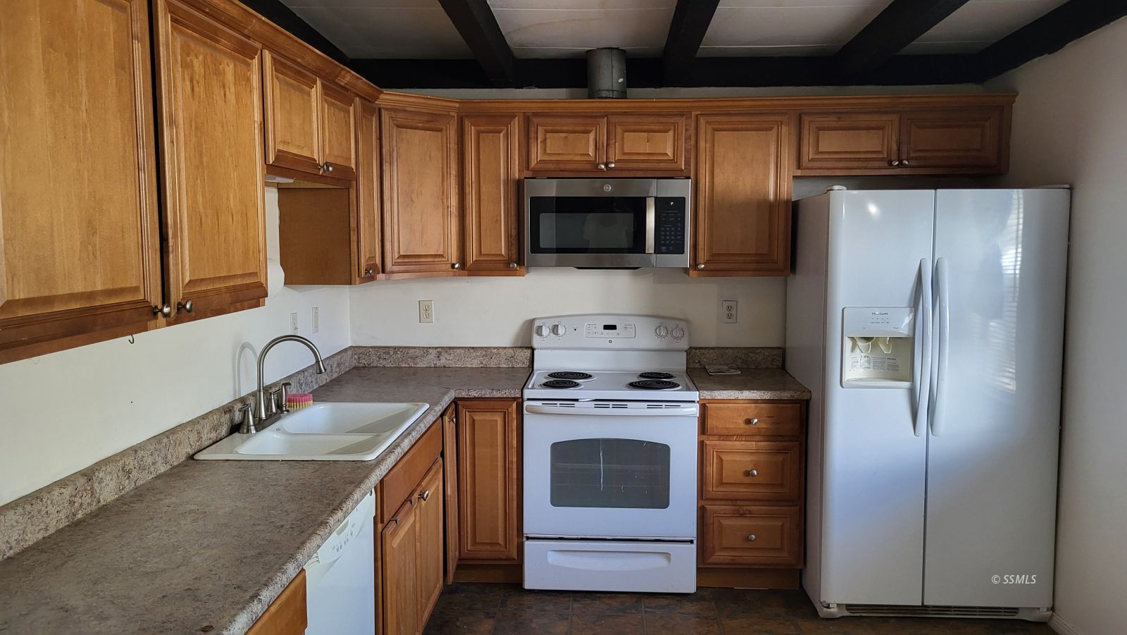 824 West Coral Avenue Ridgecrest, CA 93555 - Photo 6 of 16
