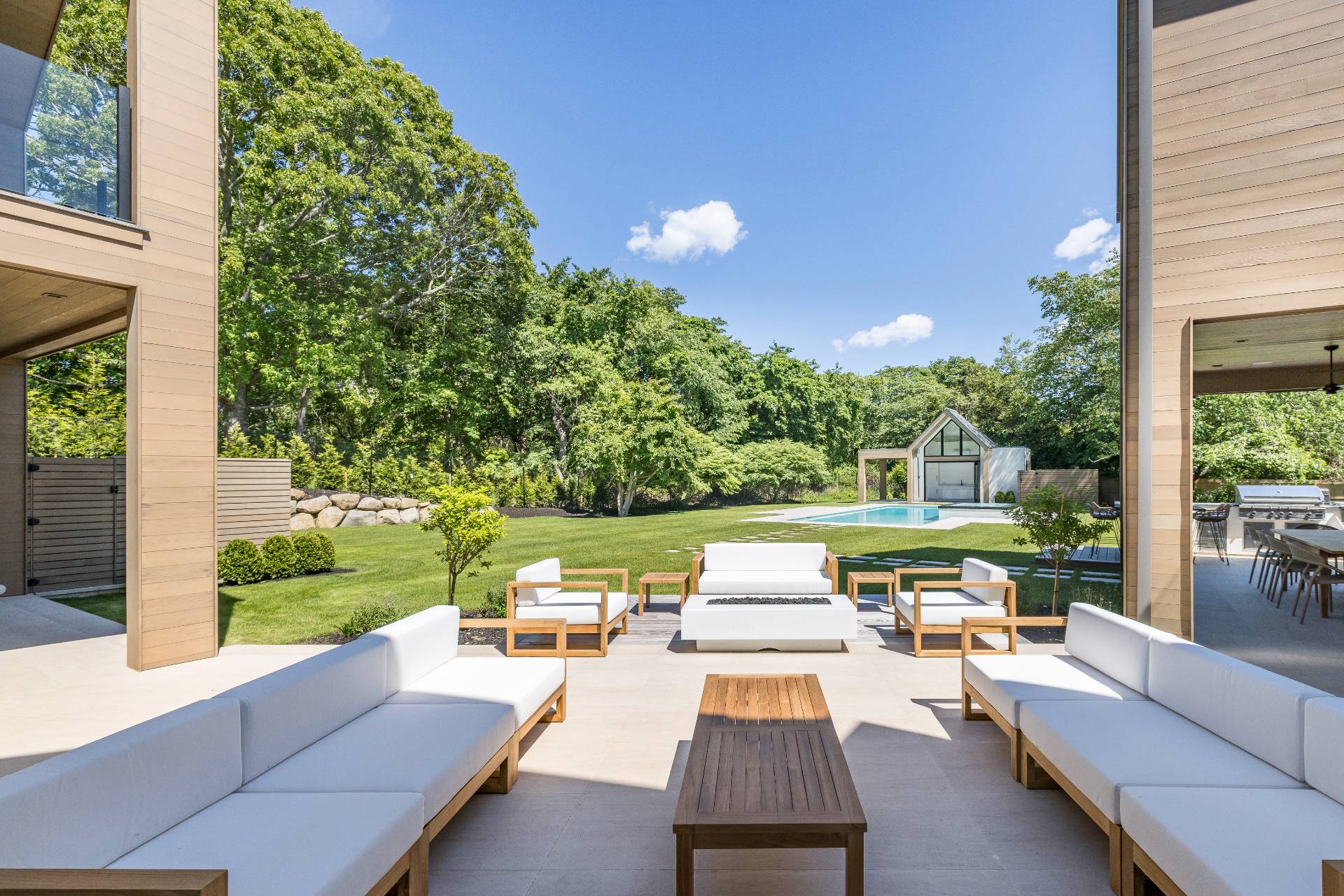 86 Skimhampton Road East Hampton, NY 11937 - Photo 26 of 41 Gallery Image 26
