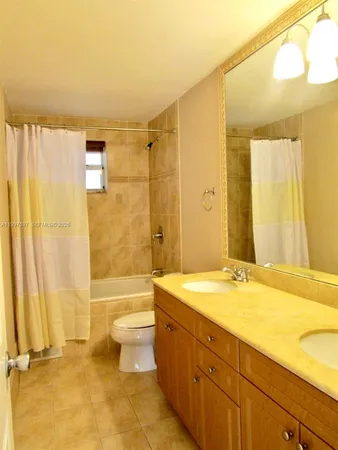 $2,450 | 9375 Fontainebleau Boulevard, Unit L317, Miami, FL 33172