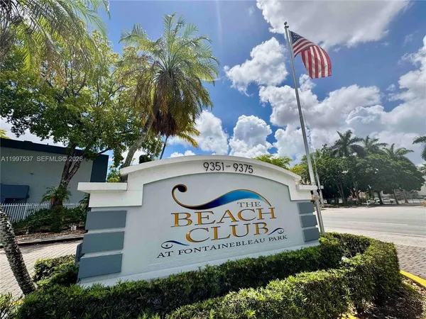 $2,450 | 9375 Fontainebleau Boulevard, Unit L317, Miami, FL 33172