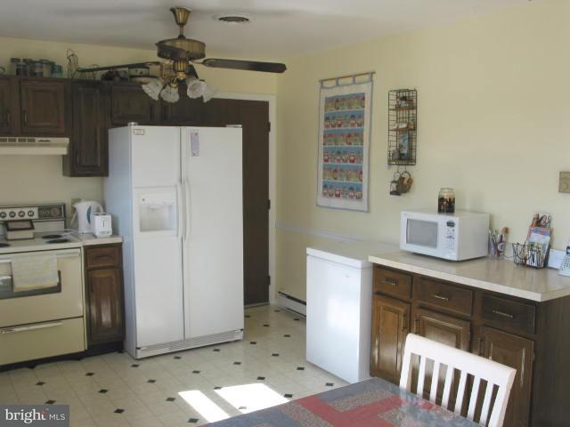 1434 East Newport Road Lititz, PA 17543 - Photo 5 of 12