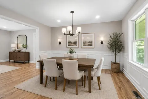 $899,999 | 98 Smith Ridge Road, South Salem, NY 10590
