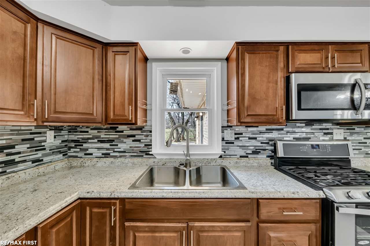 32116 Henry Ruff Road Romulus, MI 48174 - Photo 18 of 27 50038079-17.JPG