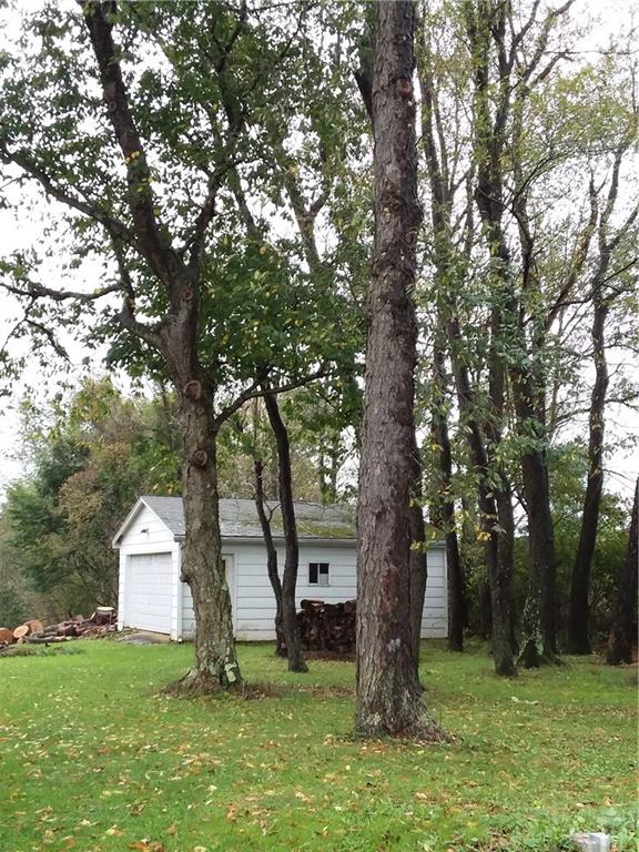 2519 South Ridge Road Shelocta, PA 15774 - Photo 5 of 24 EXTRA GARAGE