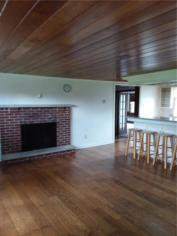 2519 South Ridge Road Shelocta, PA 15774 - Photo 7 of 24 FAMILY ROOM OFF OF FRONT DOOR LEADING TO OPEN KITCHEN AREA