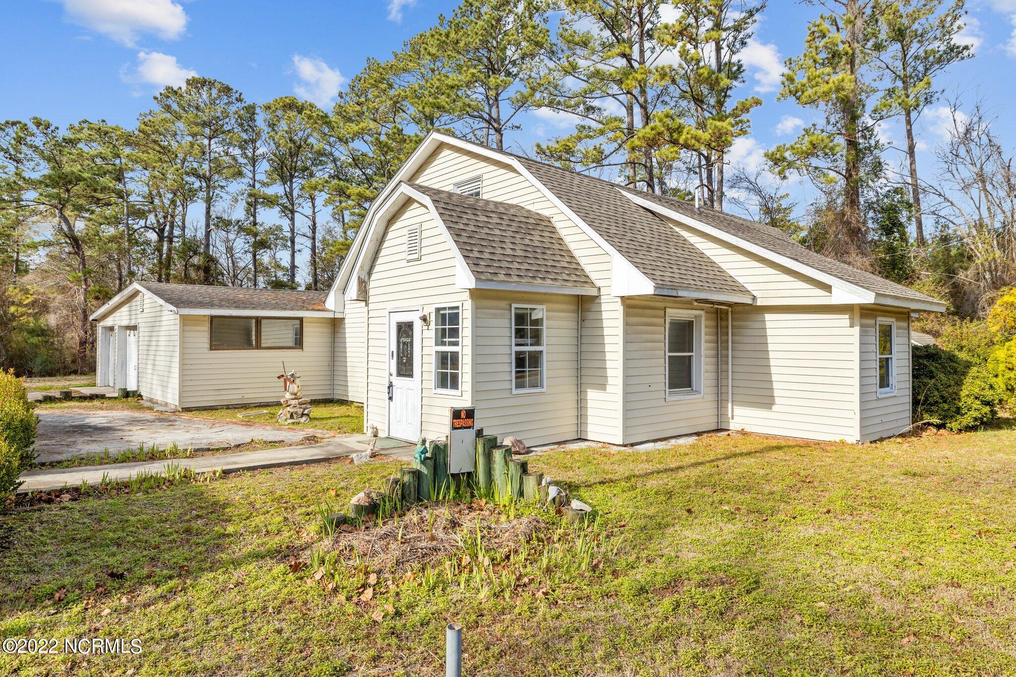 245 Old Winberry Road Newport, NC 28570 - Photo 1 of 22 245 Old Winberry Road