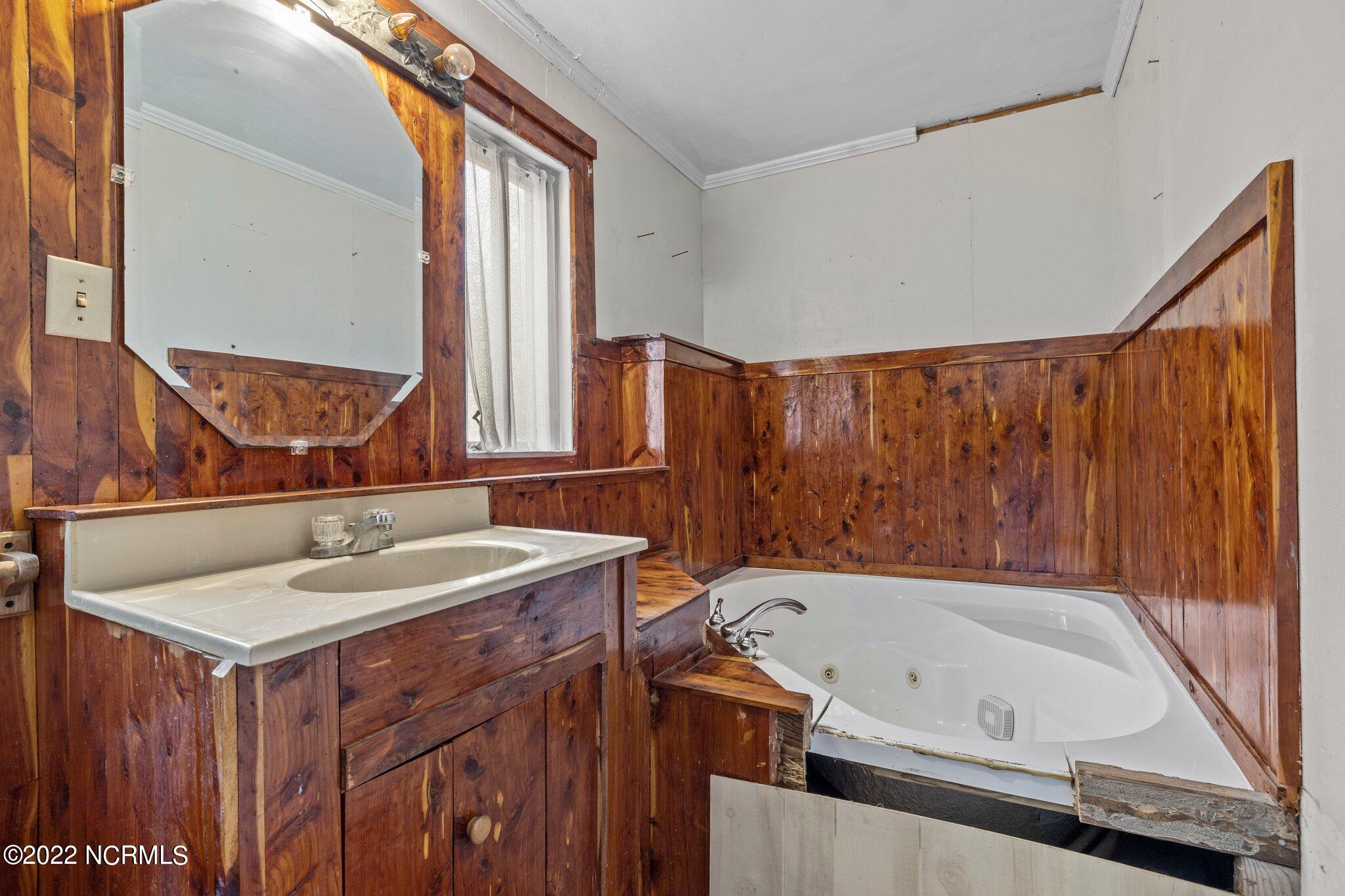 245 Old Winberry Road Newport, NC 28570 - Photo 15 of 22 Master Bathroom
