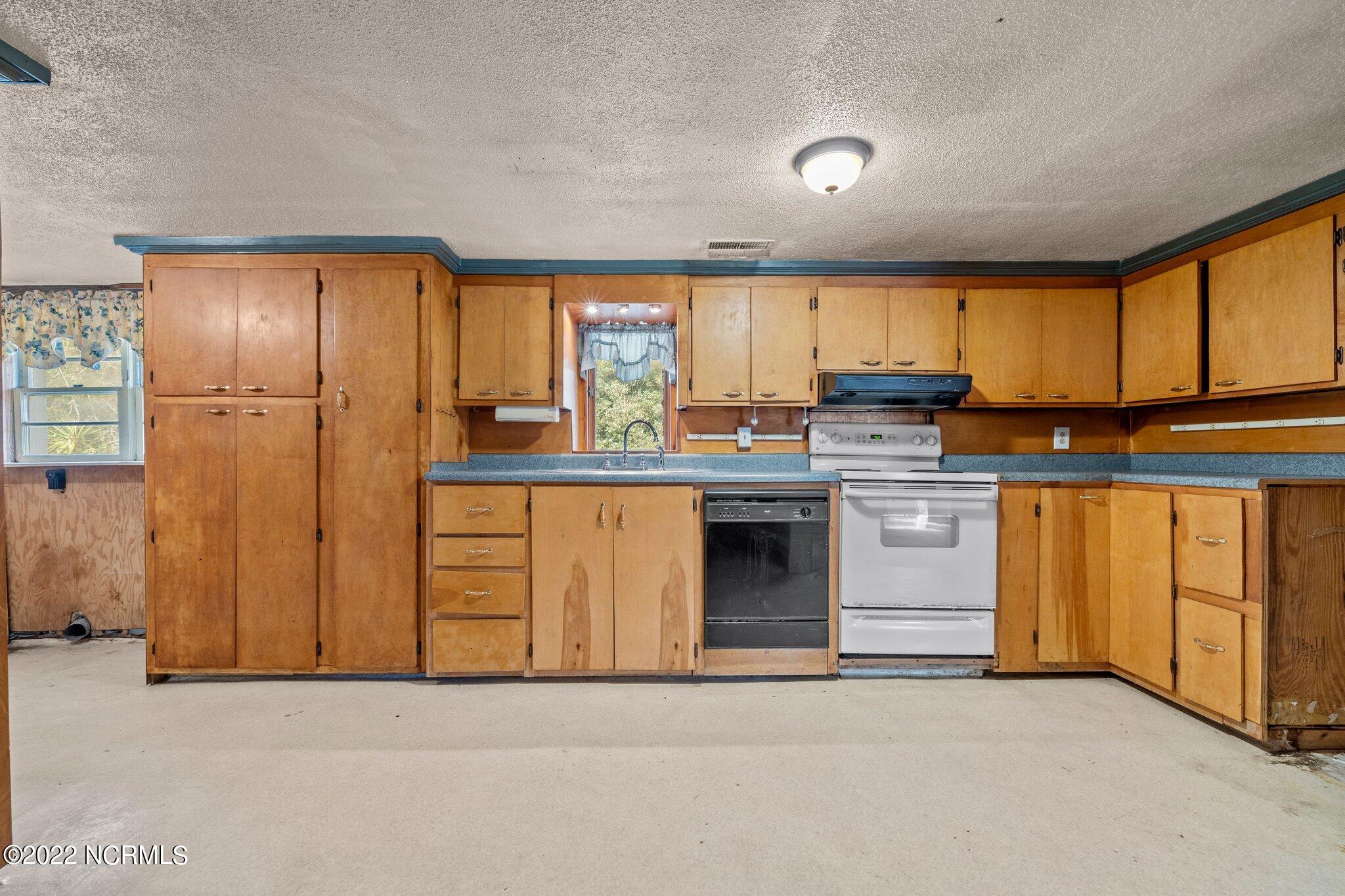 245 Old Winberry Road Newport, NC 28570 - Photo 9 of 22 Large Kitchen