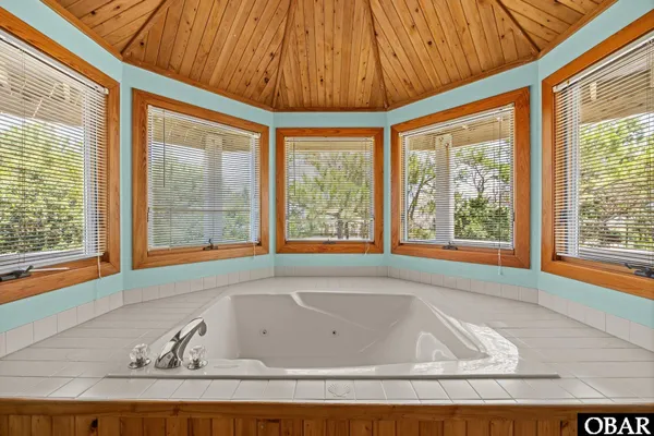 $829,000 | 1079 Whalehead Drive, Unit 31, Corolla, NC 27927