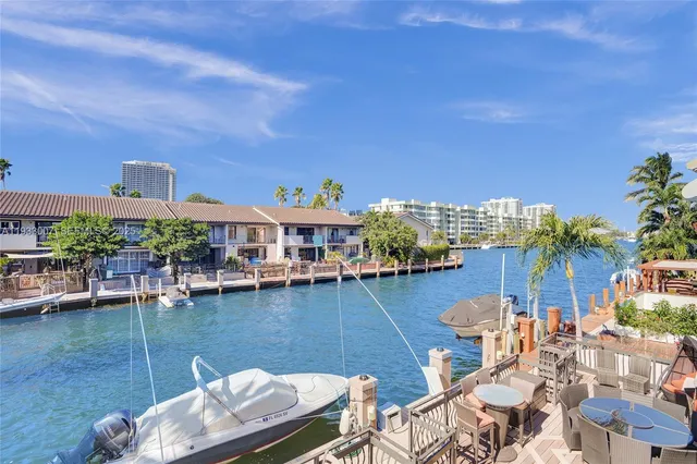 $775,000 | 16478 Northeast 27th Place, Unit 34, North Miami Beach, FL 33160