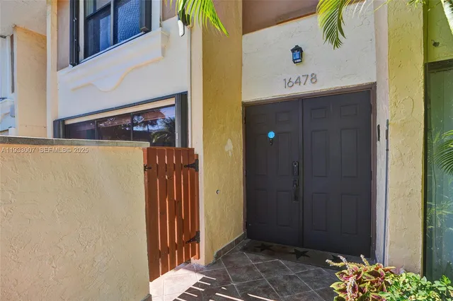 $775,000 | 16478 Northeast 27th Place, Unit 34, North Miami Beach, FL 33160